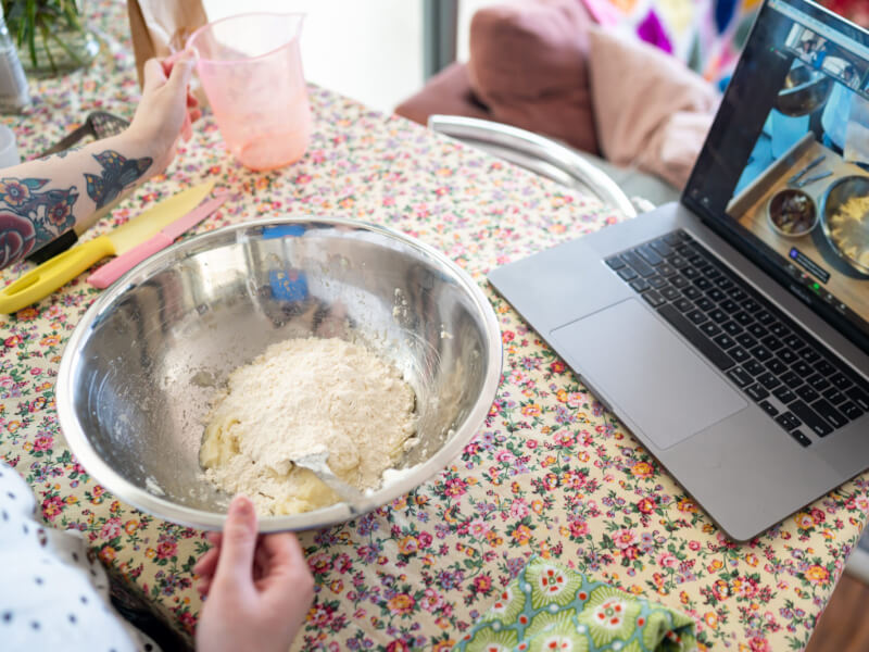 Why You Should Learn to Cook Online